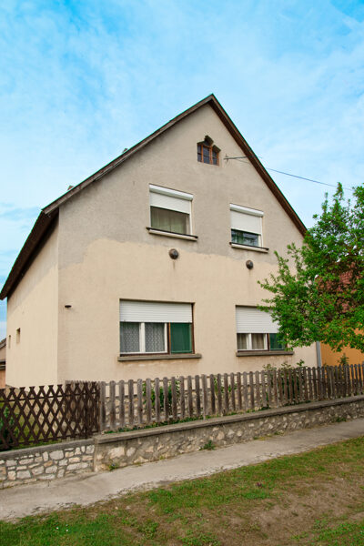 Ajka-Tósokberénd eladó családi ház 48M Ft
